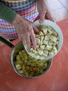 découpe des légumes en dés