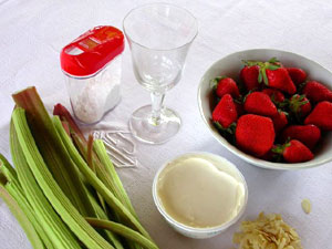 Ingrdients pour les verrines  la fraise et  la rhubarbe