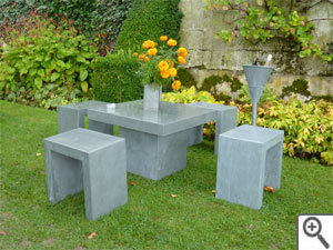 Mobilier moderne en zinc