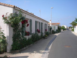 Rue fleurie - Ile de Ré