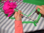 Habillage de la tige avec le papier vert