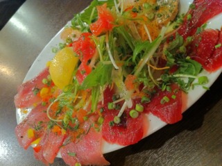 Carpaccio : viande et légumes crus