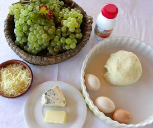 ingrédient tarte raisin et 2 fromages