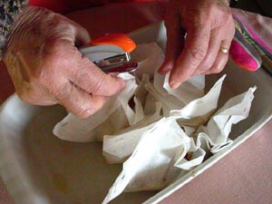 Agrafage et fermeture des papillotes