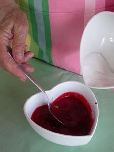 Ajout du sucre dans le coulis