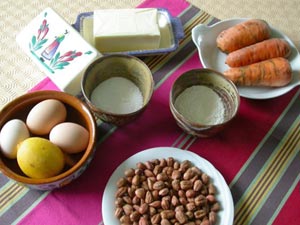 Ingrédients du gâteau moelleux aux noisettes et à la carotte