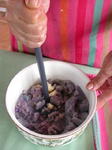 Purée de pommes de terre bleu
