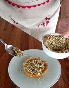 Garniture avec les fruits secs hachés