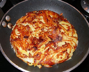 Faire dorer la galette de pommes de terre