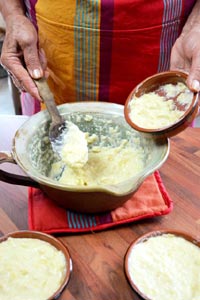 Remplissage des ramequins avant cuisson
