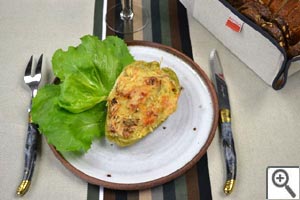 Chayote farcie gratinée au sortir du four...