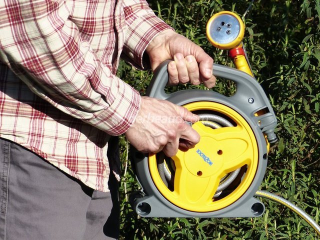 Hozelock Pico Reel : enroulement du tuyau