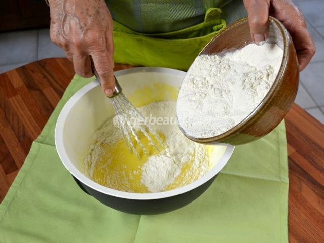 Ajout de la farine