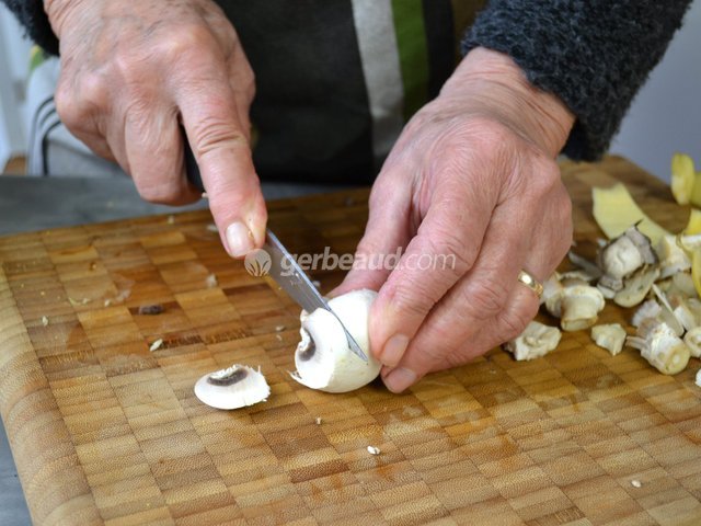 Découpe des champignons