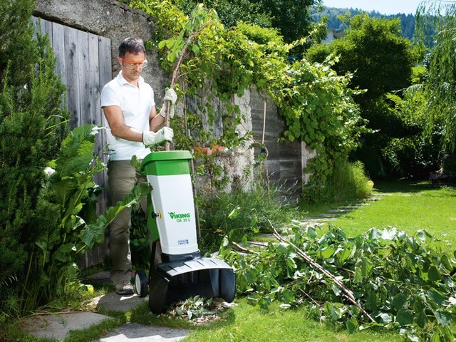 Installer un broyeur de végétaux électrique dans son jardin