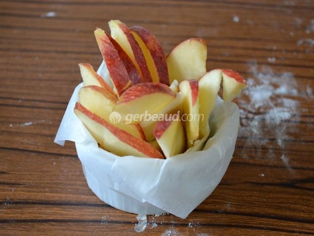 Mettre dans le ramequin