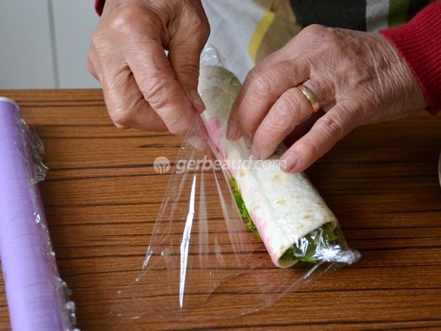 Former les rouleaux grâce au film étirable