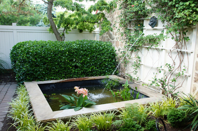 bassin de jardin avec fontaine