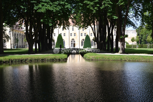 Abbaye de Royaumont et son bassin