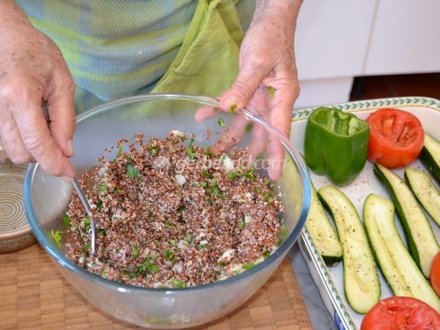 Préparation de la garniture à base de quinoa