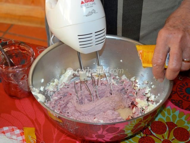 Préparation de la mousse aux fruits