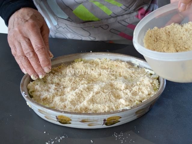 Couche de crumble sur la préparation