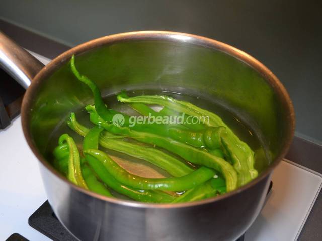 On ébouillanter les piments