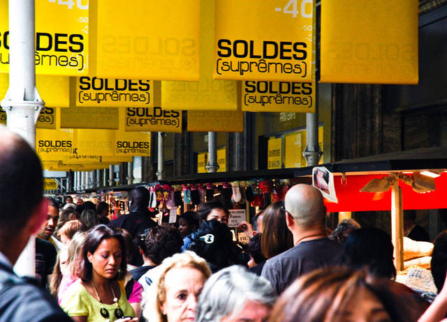 Soldes et surconsommation