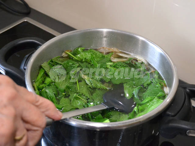 Cuisson des légumes dans l'eau