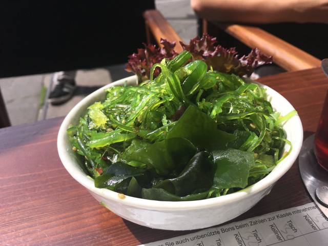 Salade d'algues wakamé et kombu