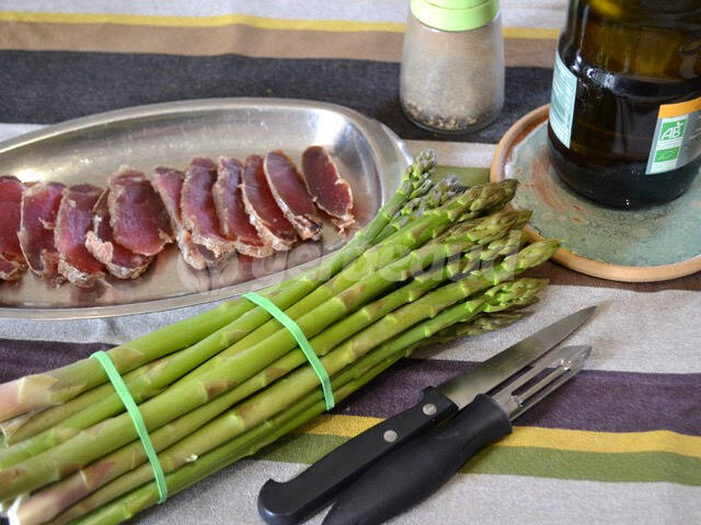 Poêlée d'asperges vertes