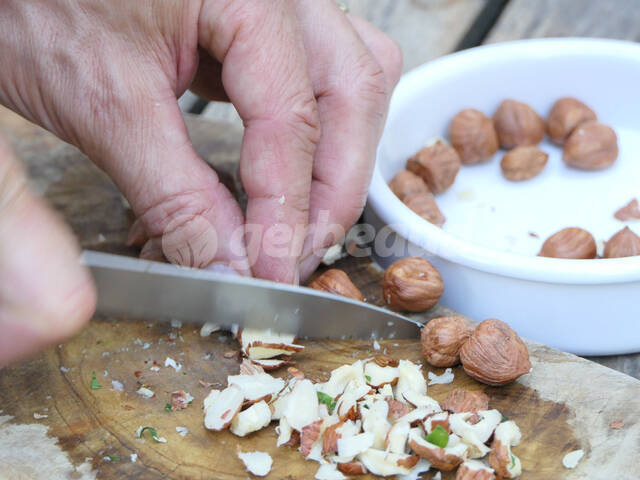 Hacher les noisettes
