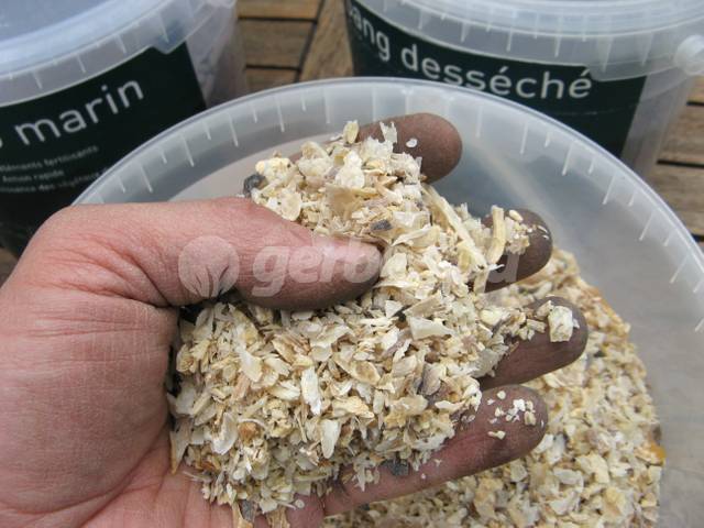 Tourteau de ricin granulés, engrais 100 % végétal - Seau 4 kg