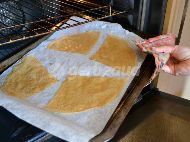 Cuisson des quarts de feuilles de brick