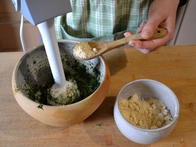 Ajout de la noix de cajou broyée