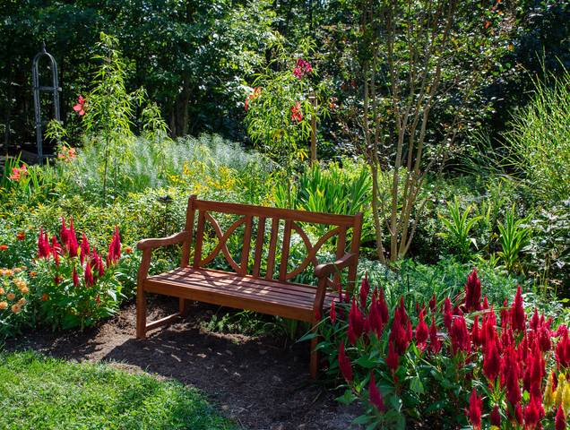 Petit banc de jardin  Banc jardin, Petit banc en bois, Petit banc