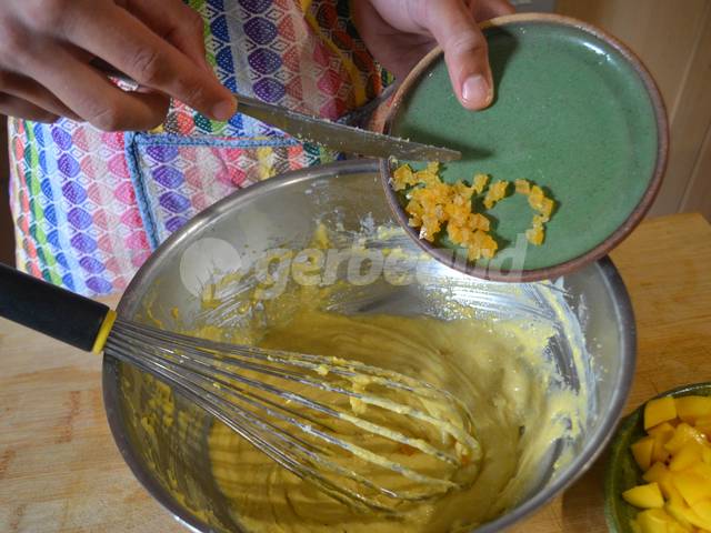 Ajout des zestes de citron confits