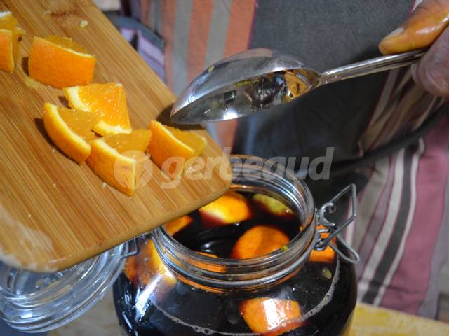 Ajout des morceaux d'orange