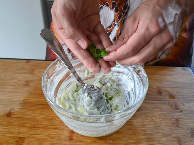 Ajout des feuilles de basilic