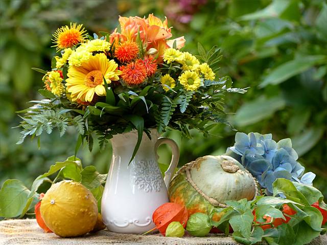Bouquet automnal (courges, physalis, hortensia...)