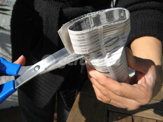 Découper l'excédent de papier