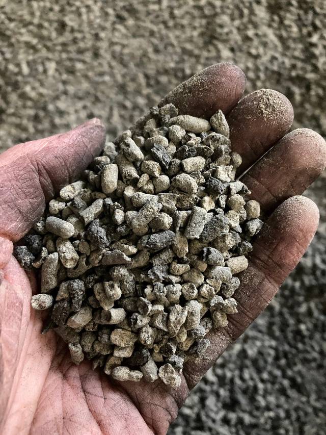 Biochar mycorhizé