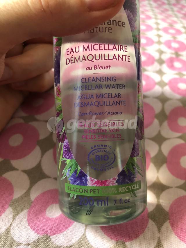 Eau micellaire démaquillante au bleuet