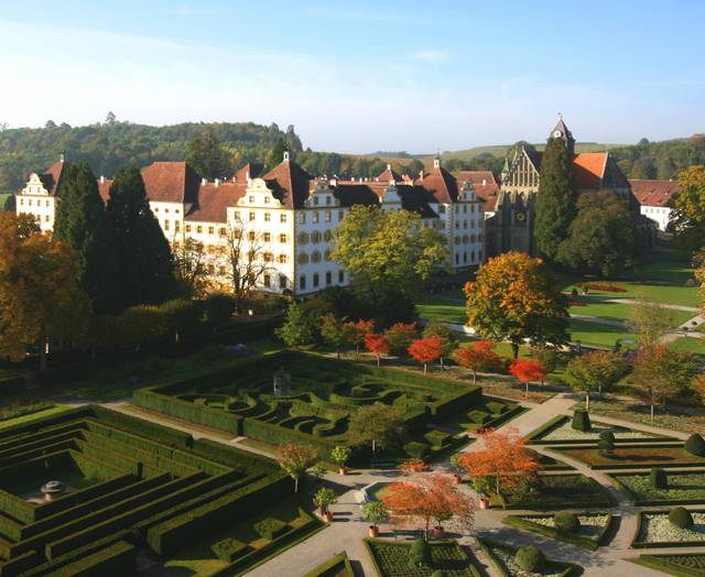Le monastère et le château de Salem