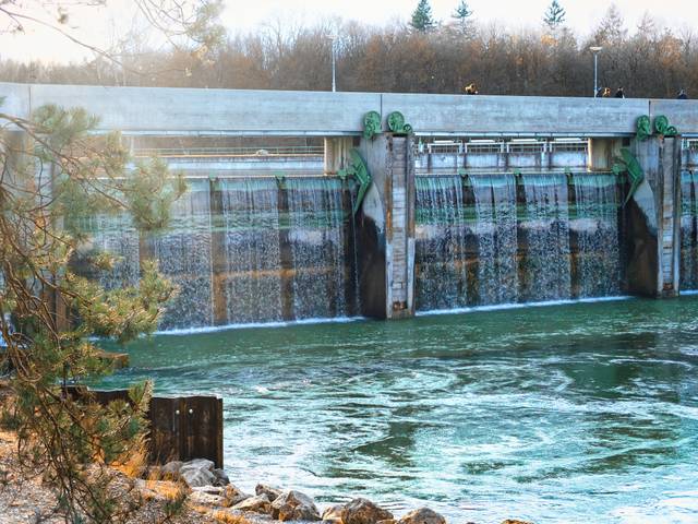 Un barrage, obstacle infranchissable pour de nombreuses espèces - Hauke Musicaloris / flickr.com