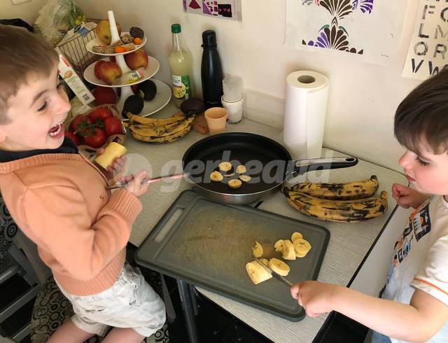 Séance de cuisine avec les enfants