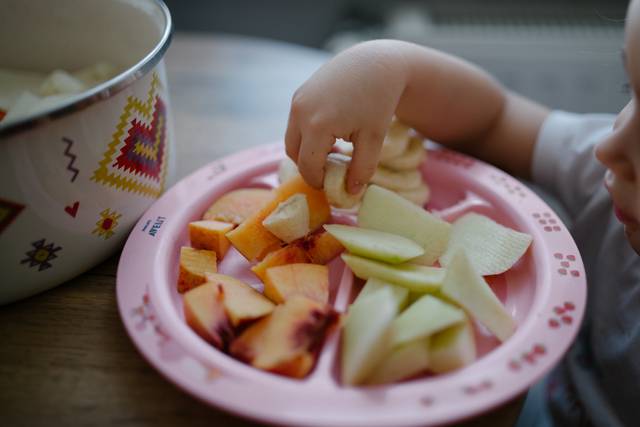 Dessert sain pour un enfant : fruits frais