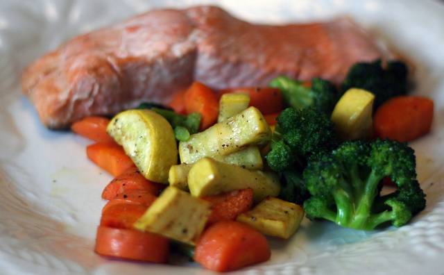 Saumon et légumes locaux