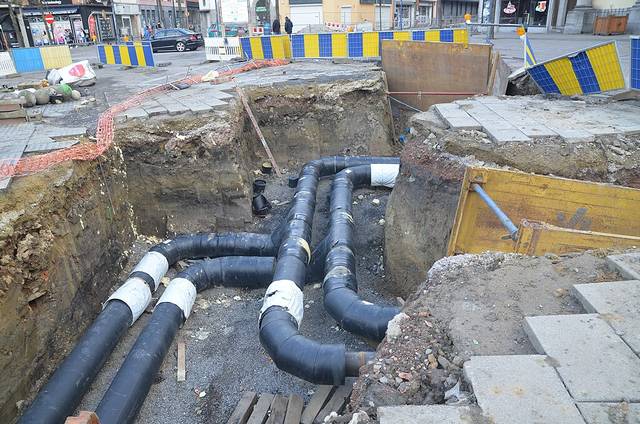 Chauffage urbain : installation des tuyaux souterrains