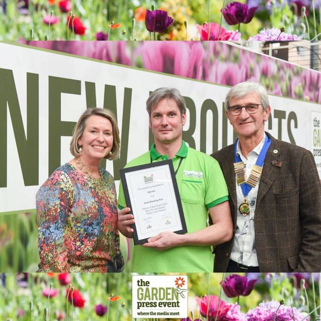 Eric BAUDOIN reçoit son prix New Product Awards 